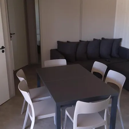 3 Chambres, Piscine, A 100m - - Fr-1-783-1